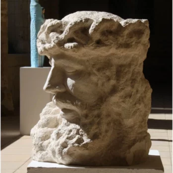 Sculpture du Christ de la passion Tête sculptée en pierre de Bourgogne