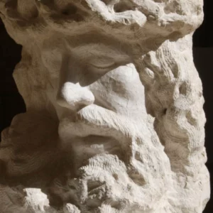 statue sculptée pierre naturelle sculpteur taille Nîmes decoratif Gard