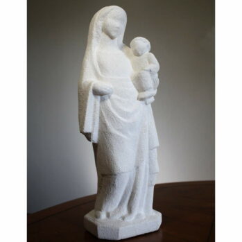Statue de la Vierge à l’enfant hanchée et drapée Sur embase (2)