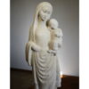 statue vierge à l'enfant en pierre naturelle sculptée