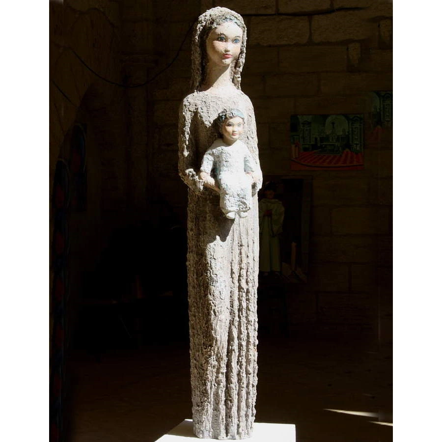 sculpture vierge marie statue en pierre sculptee
