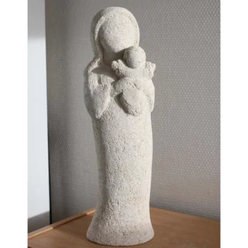 statue vierge marie pierre sculptee naturelle