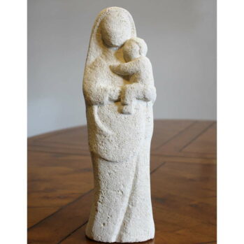 Statue de la Vierge à l’Enfant sculptée