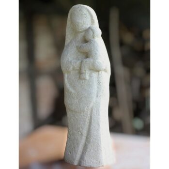 Statue de la Vierge à l’Enfant sculptée