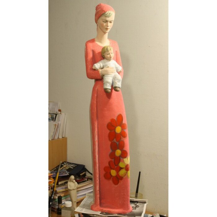 Statue de Marie Vierge à l'enfant moderne yvez le pape robe rouge avec motifs