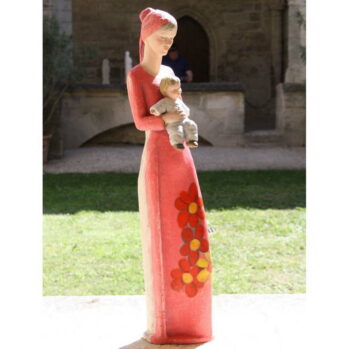 Statue de la Vierge avec l’enfant robe rouge et motifs