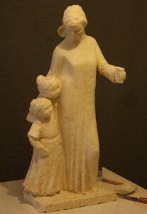 la maquette de la sainte angele merici statue uzès pierre sculpture martin damay