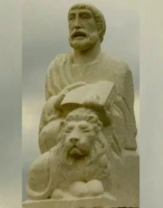 statue sculpture saint pierre tailleur de pierre décoration