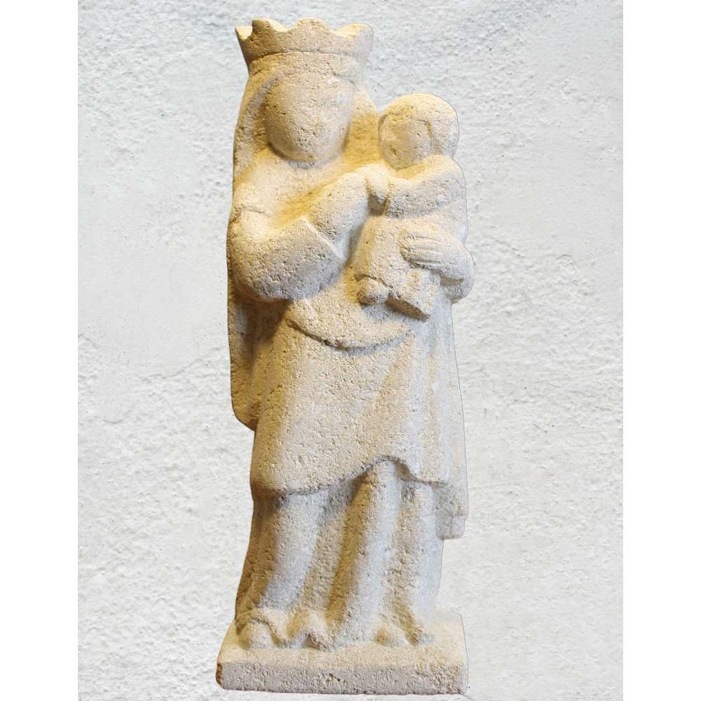 statue de vierge en pierre de type medieval sculptee