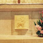 autel pierre naturelle sculpte eglise chapelle