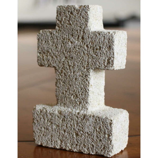 petite croix pierre naturelle espeil luberon sculptee taille