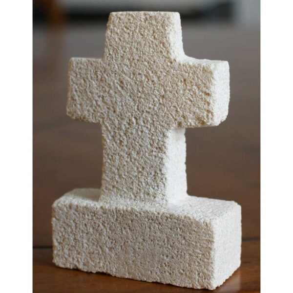 croix en pierre blanche embase naturelle veritable sculptée taillée