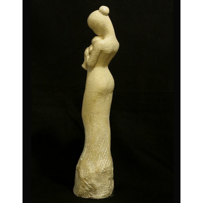 mere et enfant tendresse vierge sculpture statue pierre beige