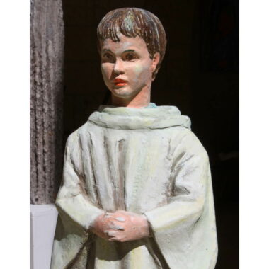 Sculpture d’un enfant Servant d’autel