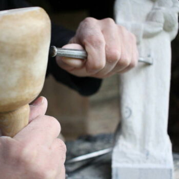 Apprendre la sculpture sur pierre par des méthodes fiables et des conseils personnalisés