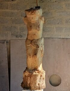 sculpture bois accacia christ