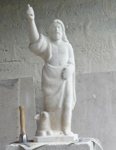 sculpture en cours pierre statue saint jean baptiste