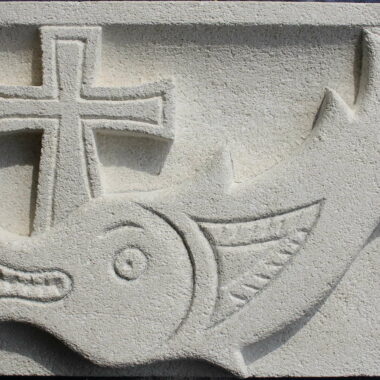 Ichtus Poisson symbole chrétien en pierre