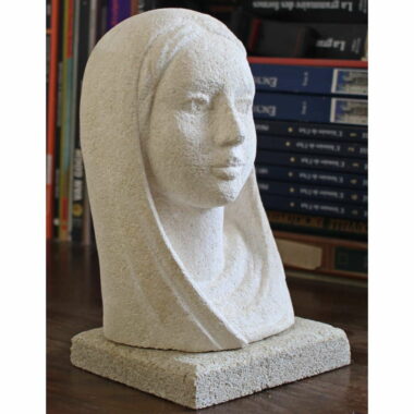 Tête de Vierge Marie en pierre