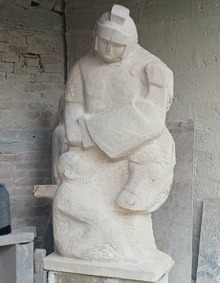 atelier pierre sculpture en cours statue
