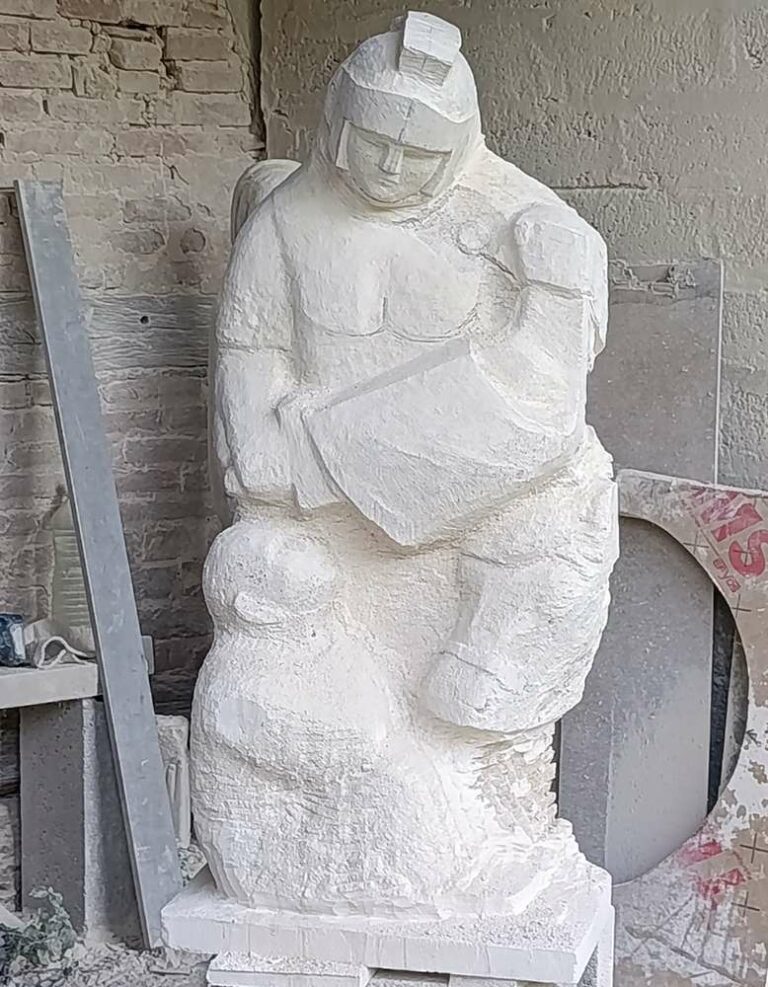 atelier pierre sculpture en cours statue