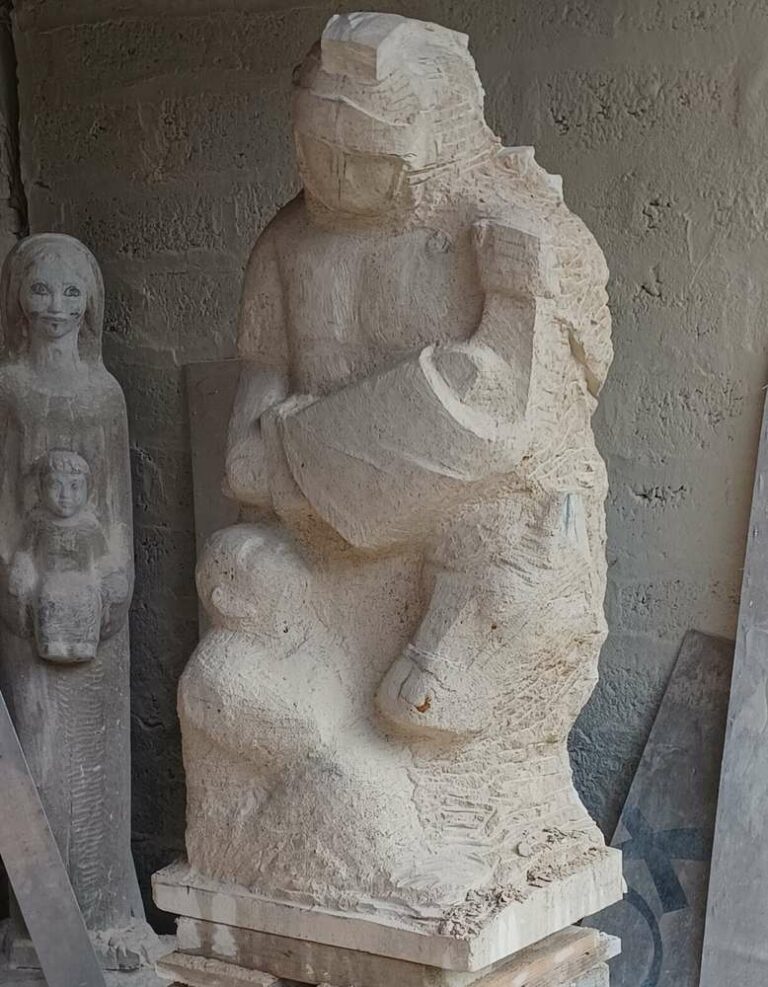 atelier pierre sculpture en cours statue
