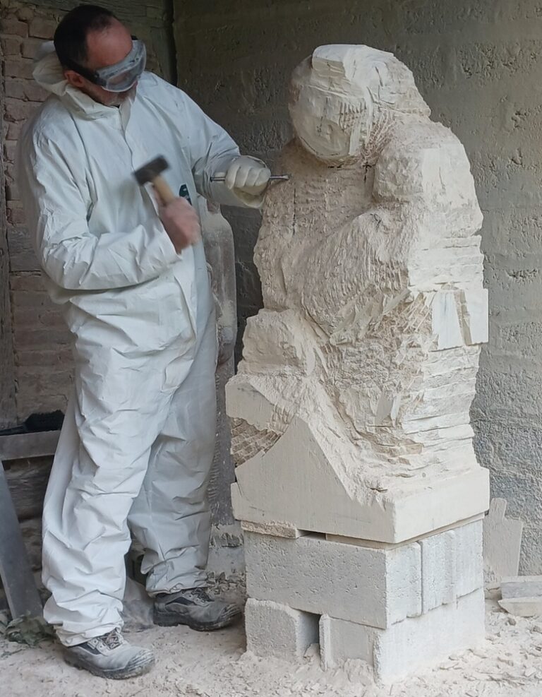 atelier pierre sculpture en cours statue