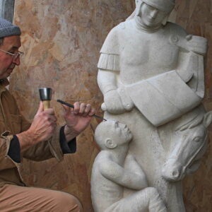 Lire la suite à propos de l’article Comment commander une statue en pierre sur mesure ? (Étapes, délais et conseils d’un sculpteur professionnel)