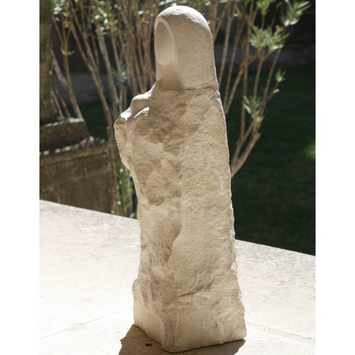 vierge en pierre style contemporain mineral