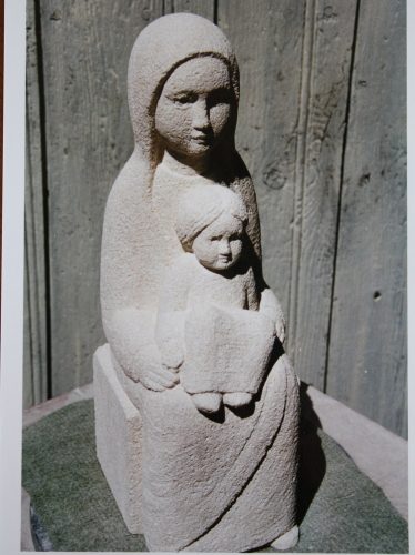 Histoire progrès de Vierge à l'enfant sculptée en statues uniques en pierre