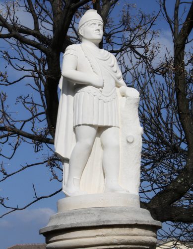 statue en pierre sculptée martin damay