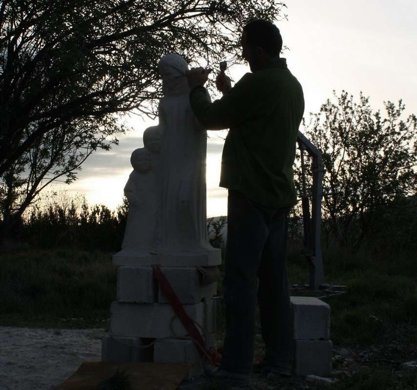 atelier sculpteur pierre statue artiste exterieur bourgogne sâone et Loire