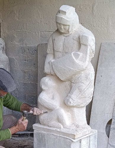 atelier pierre sculpture en cours statue