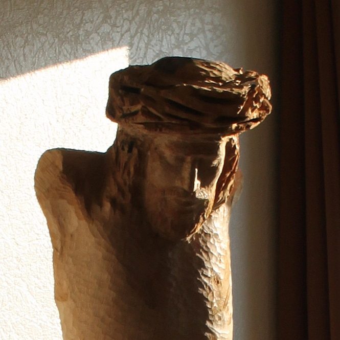 tete de christ sculpté en bois de chene martin damay