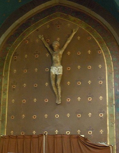 christ jesus montreuil eglise sculpture statue