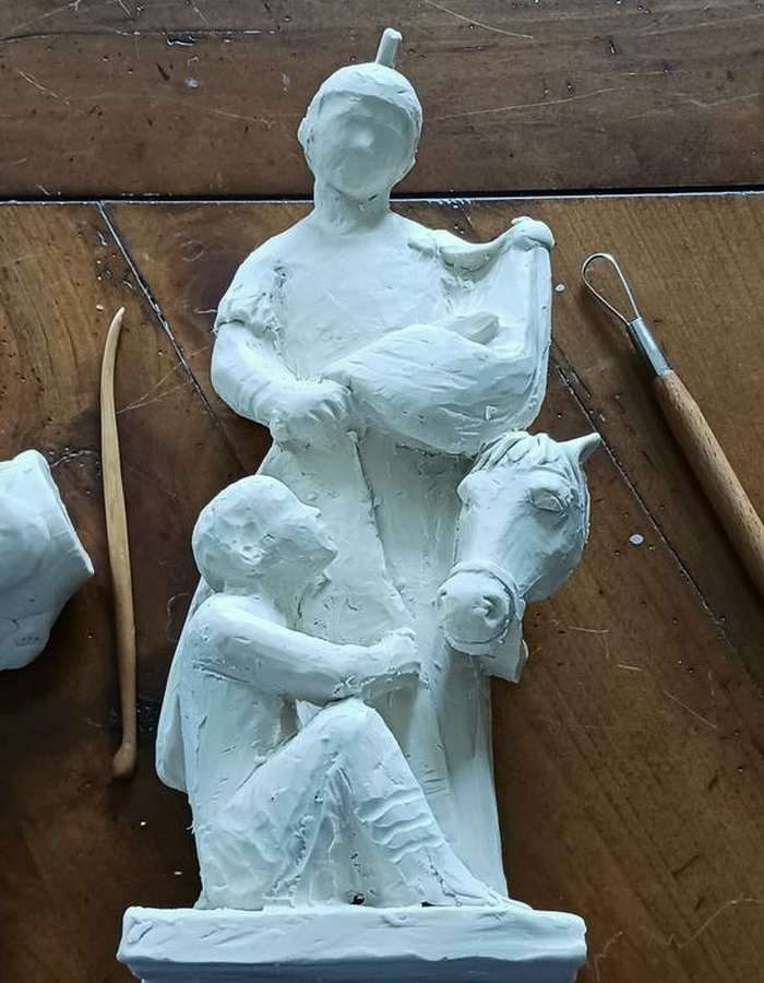 maquette-statue-en-cours-sculpture-martin-damay