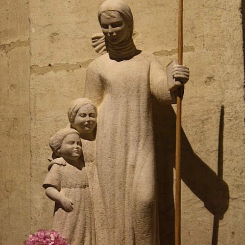 statue de sainte angele merci sculpture pierre martin damay uzes