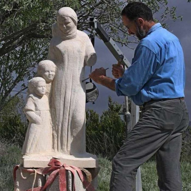 sculpteur sur pierre