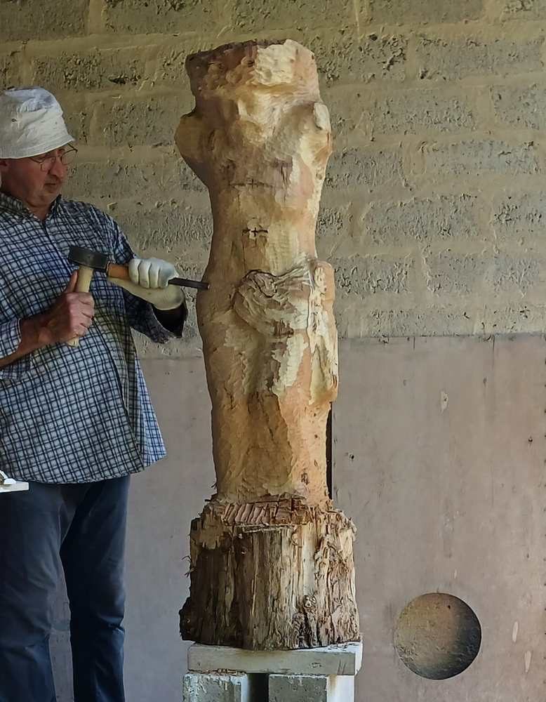 corps du christ en bois d'acacia sculpté
