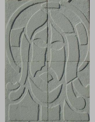 tête de christ en sculpture de pierre