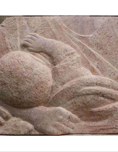 sculpture en pierre maternité