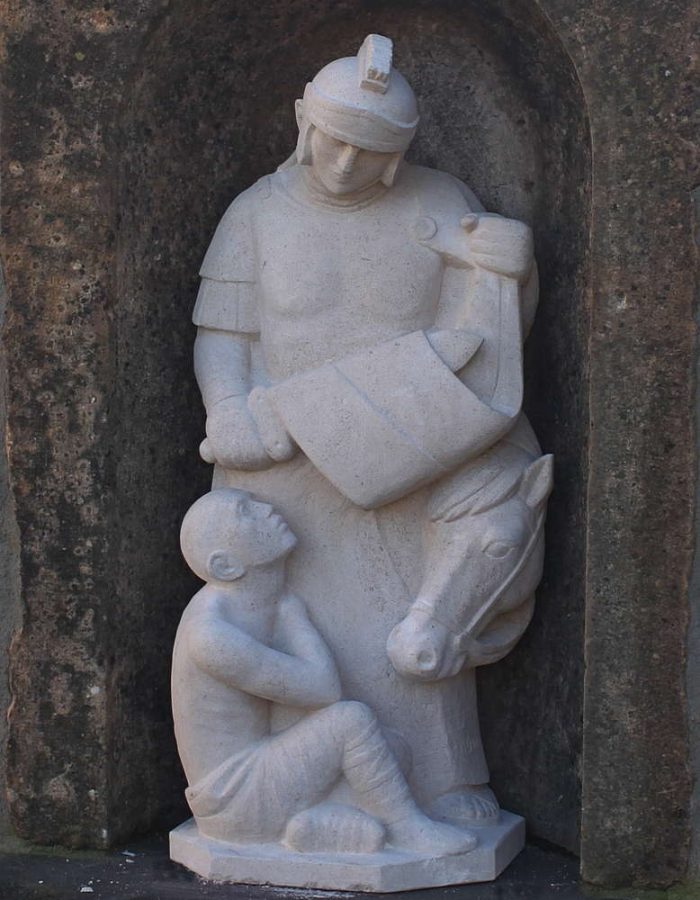 statue saint martin partageant son manteu sculpture pierre