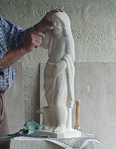 faire une sculpture en pierre