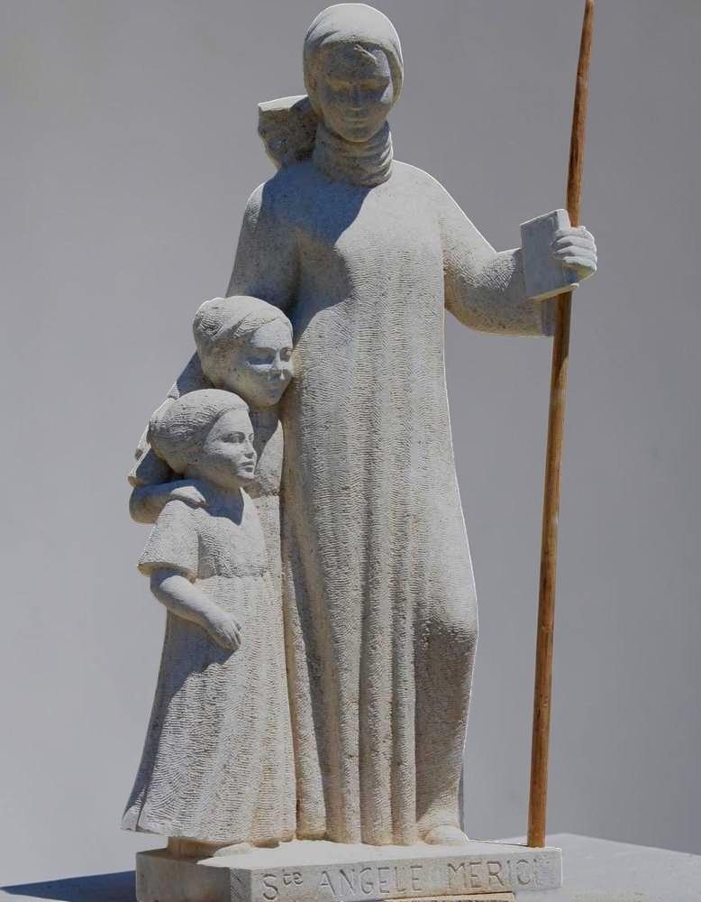 statue sculpture de ste angele merici par martin damay
