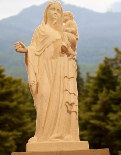 notre dame vierge de beauregard pierre