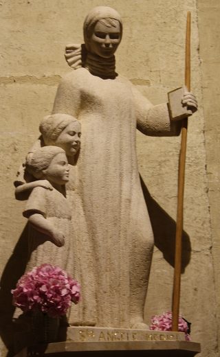statue sculpture pierre naturelle véritable sainte angele merici martin damay
