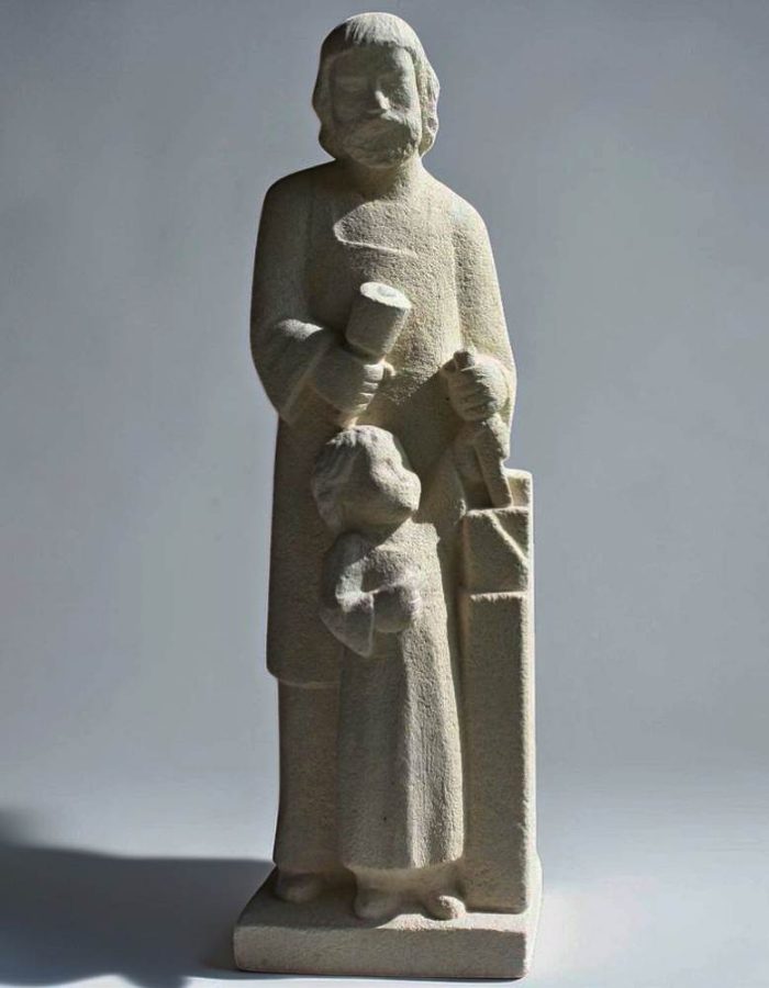 statue de saint joseph artisan avec l'enfant jesus