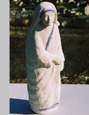 statut sainte en pierre sculpture eglise chapelle