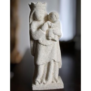 marie reine statue de vierge à l'enfant sculptée pierre