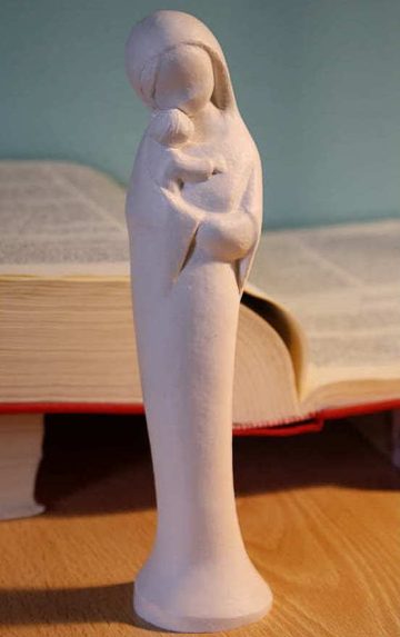 vierge de tendresse statue sculptée